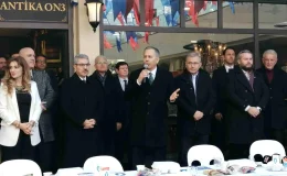 İçişleri Bakanı Yerlikaya, Üsküdar’da esnaf ve vatandaşlarla bir araya geldi