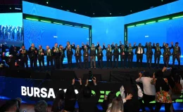 Alinur Aktaş “Şimdi dönüşüm zamanı” diyerek yeni projelerini açıkladı