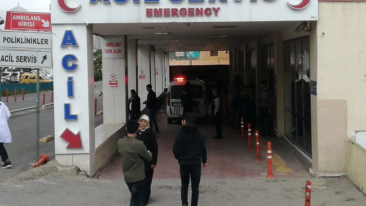 Karaköprü’de 4’üncü kattan düşen öğretmen hayatını kaybetti
