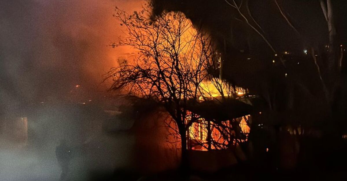 Kocaeli’de tek katlı müstakil evde yangın çıktı