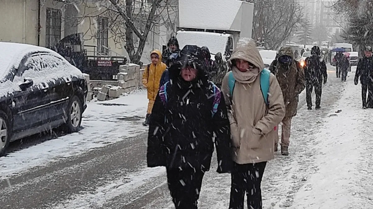 Van’da eğitime 1 gün ara verildi