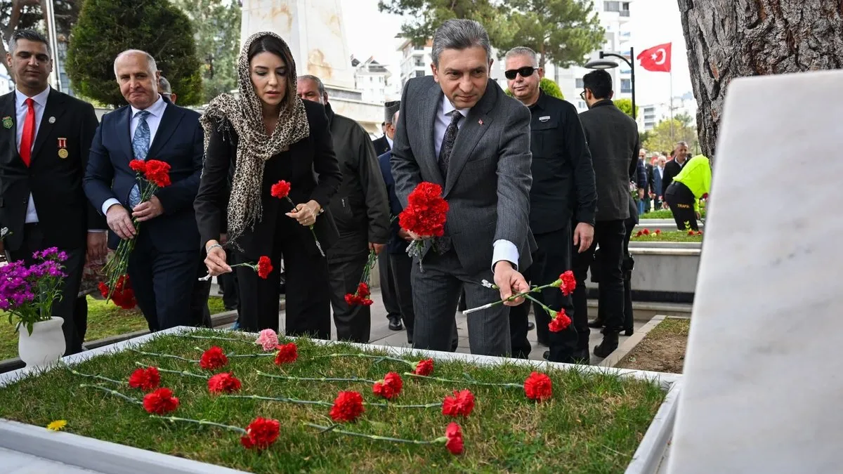 Şehitlikte hüzünlü bayramlaşma