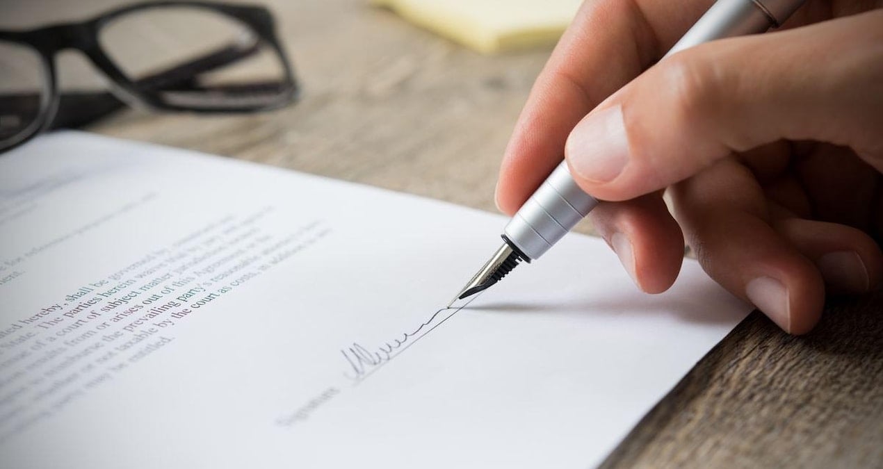 İmzanızı soldan sağa atıyorsanız büyük tehlikedesiniz! Emniyet bile uyarı yaptı